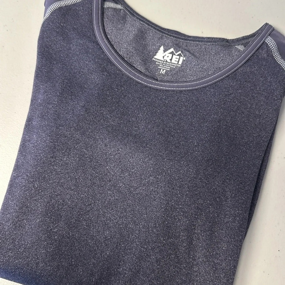 REI Co-op Women Swiftland Running Short Sleeve Reflective Breathable  T-Shirt M - Picture 11 of 11